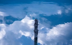 哭悲医院打扑克片段